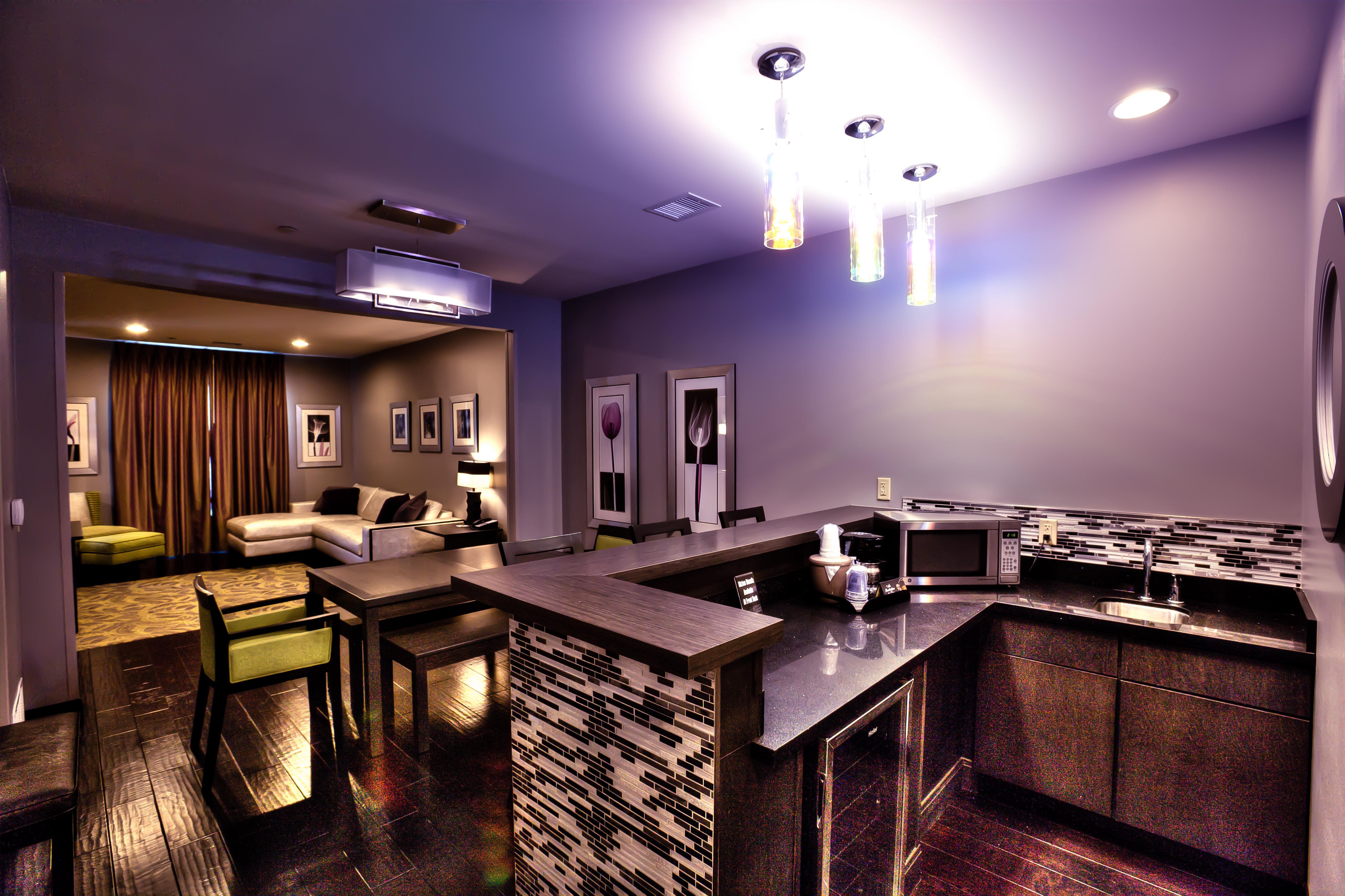 Holiday Express & West By Ihg Hotel 3*
